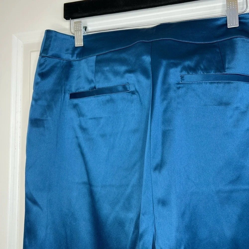 𝅺New York and company satin pant - Picture 4 of 11